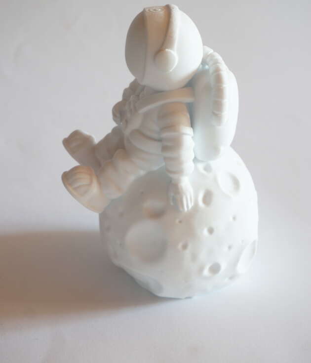 Ayda Oturan Astronot Figürü 15 cm
